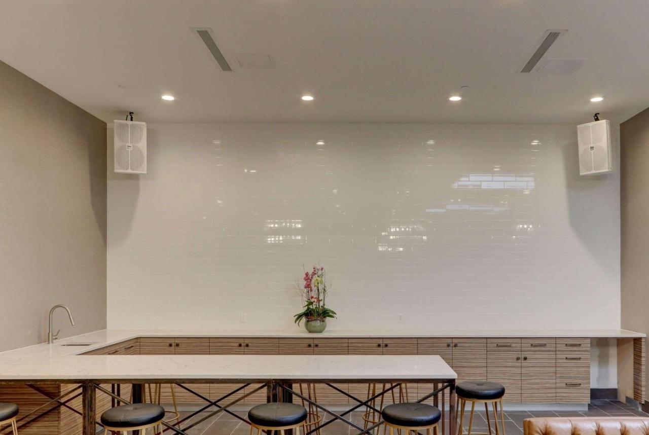 Microtel Inn By Wyndham Long Island City New York Dış mekan fotoğraf