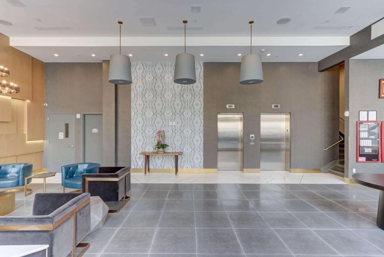 Microtel Inn By Wyndham Long Island City New York Dış mekan fotoğraf