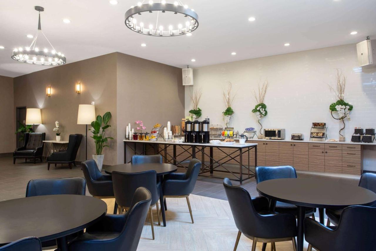 Microtel Inn By Wyndham Long Island City New York Dış mekan fotoğraf